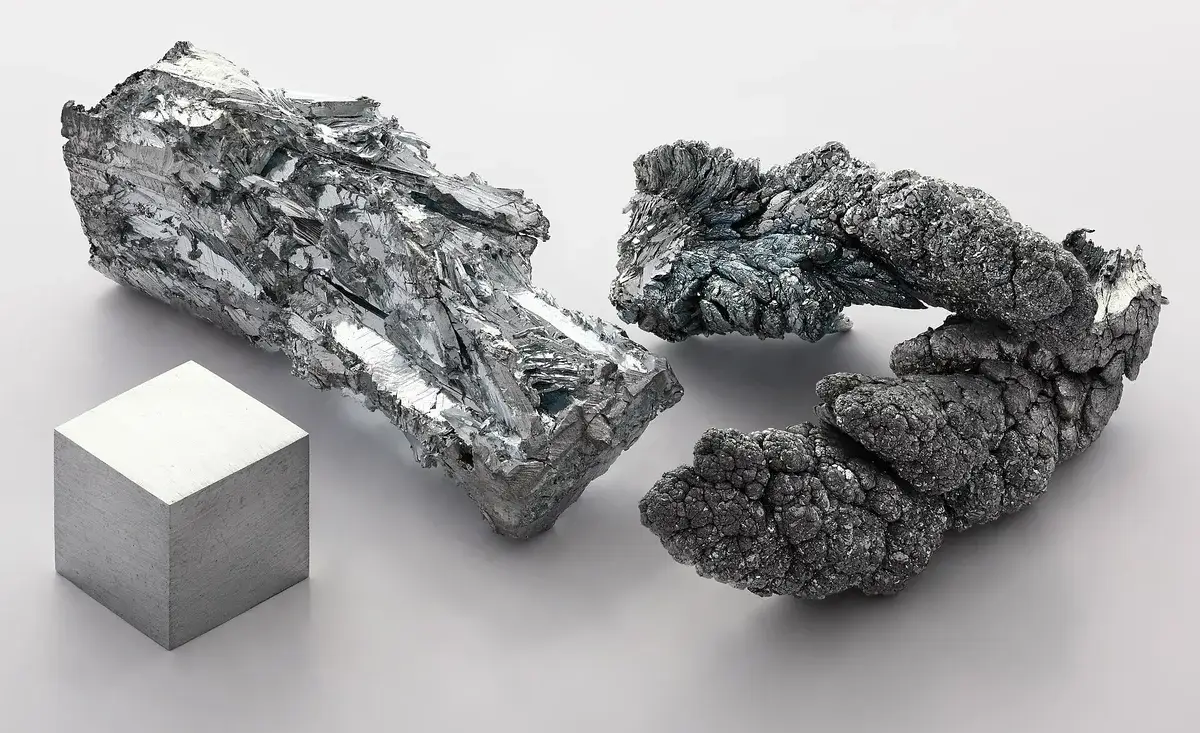 Zinco grezzo — campioni di zinco metallico in diverse forme